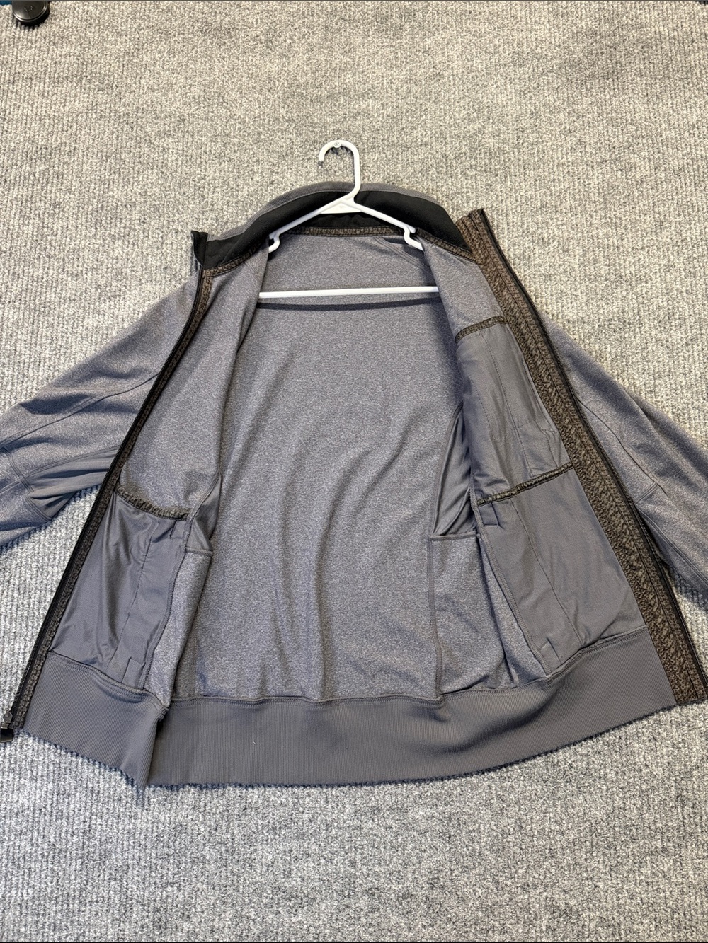 Lululemon Men’s Vent Tech Full Zip Jacket Magnetic Pocket Gray Size Medium - Picture 5 of 13